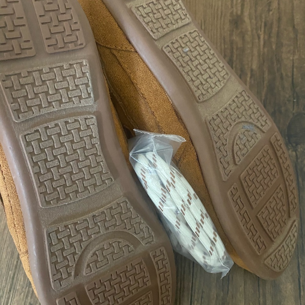 American Eagle outfitters woman 6Casual Suede Lace-Up Sneaker - Chestnut Brown - Picture 7 of 9